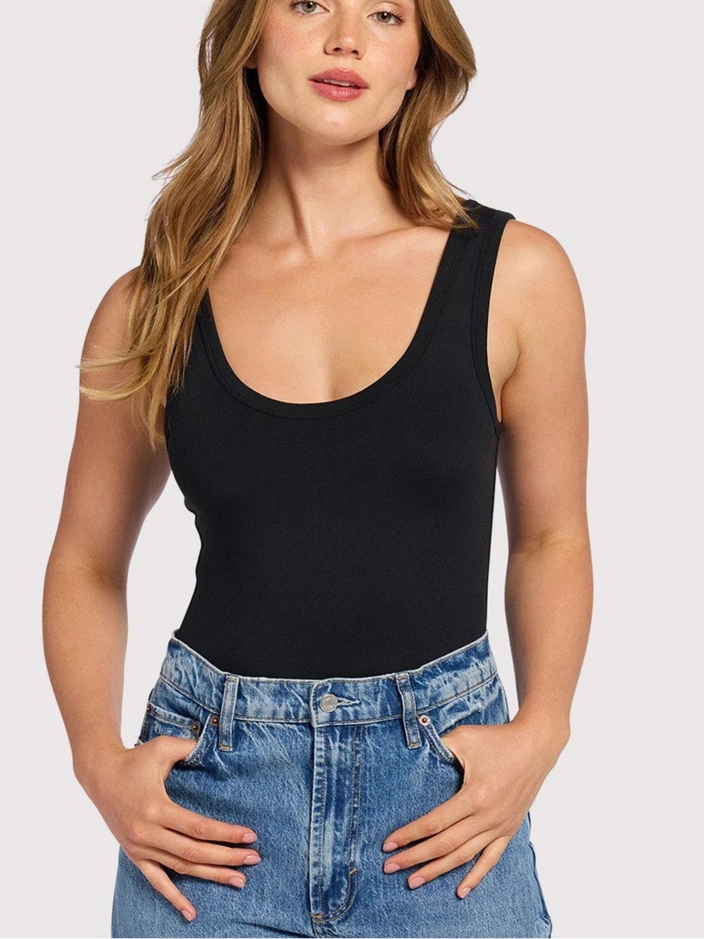 Nuuds Seamless Scoop Tank Bodysuit - black